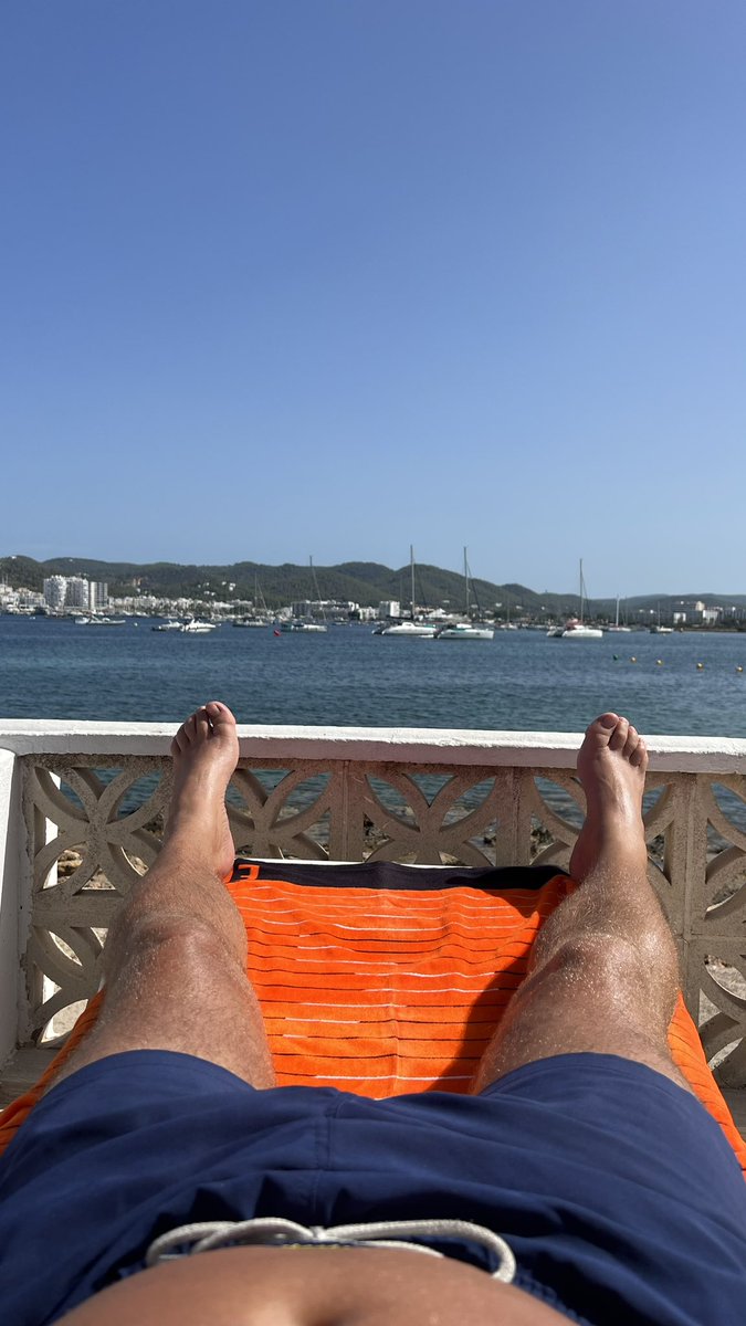 whizll's tweet photo. Ibiza 😜😎 https://t.co/LGWRvh7bUt