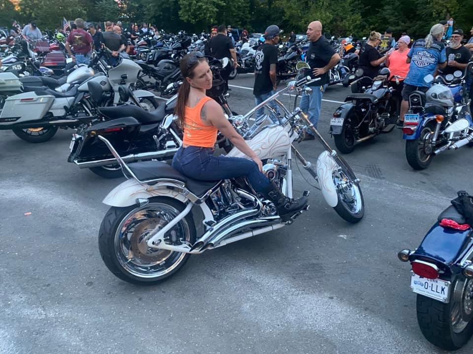 sp_sweetcheeks's tweet photo. Biker booty! 🍑🏍️ #sportysweetcheeks https://t.co/wTtzoqlA5u