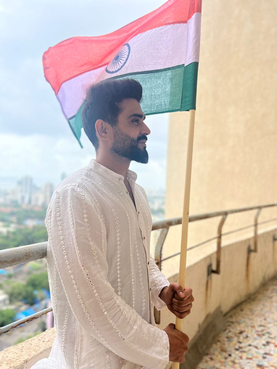 Har Ghar Tiranga! 
Har Dil Tiranga! 

Happy Independence Day,  friends! :)