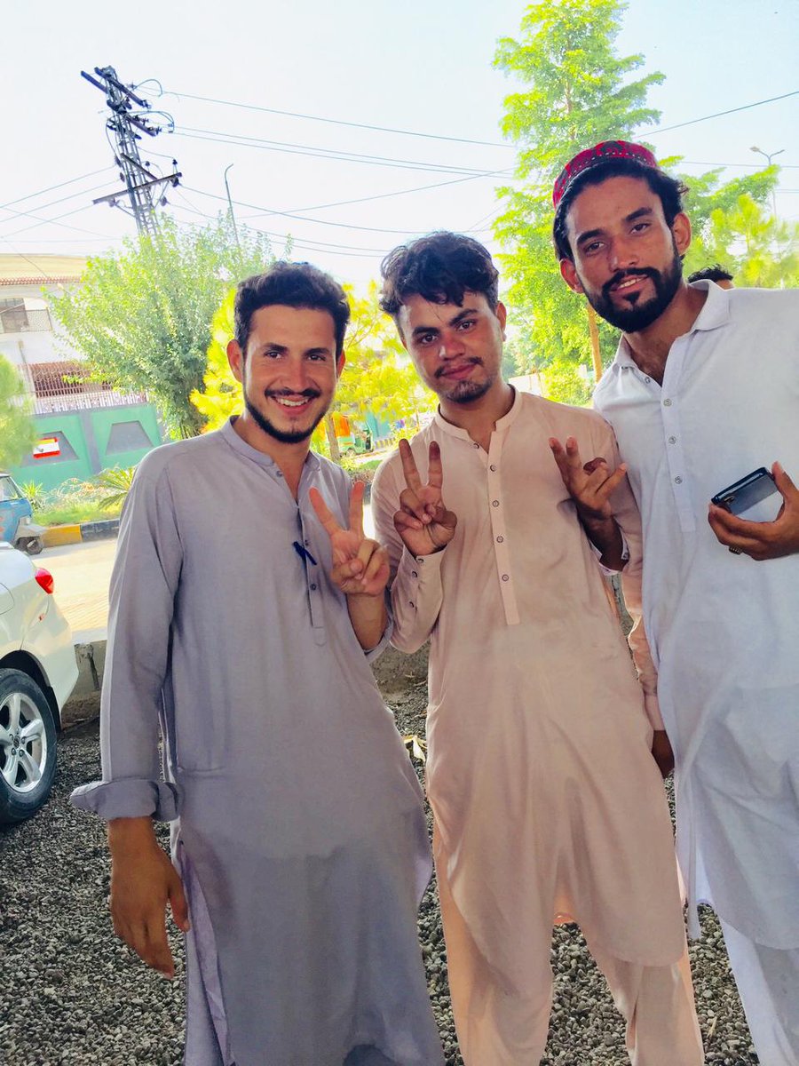 Anas3797's tweet photo. مزاحمت زنده باد🚩
پې ټې اېم زنده باد 🚩
الحمد لله ده کلک مزاحمت له وجې ده خیبر پې ټې اېم ملګرې رها شول ✊👊
@ManzoorPashteen https://t.co/Hh0ya6OCyw