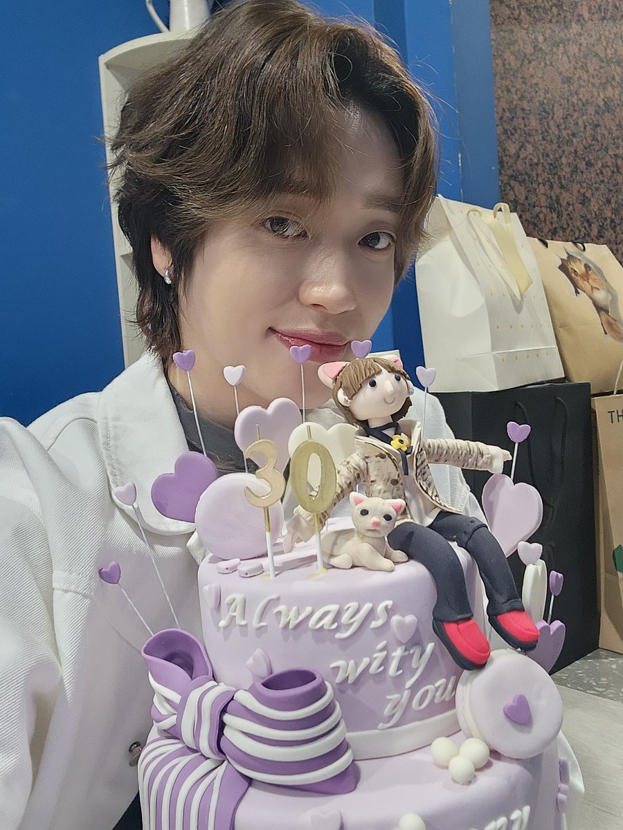 [📸] 230815 WHERE'S NIEL? a.k.a BIRTHDAY PARTY

오늘 와준 엔둥이들!
너무 고마워ㅎ
뭔가 이벤트도 하고 그러니까 같이 한다는 느낌이 들어서 너무 좋았어!
어땠어?!
오늘 같이 보내지 못한 엔둥이들도 있겠지만 다음에 또 이런 자리 마련해볼게! 그땐 꼭 같이하자!
저녁 맛있게 먹어!

#니엘 #NIEL