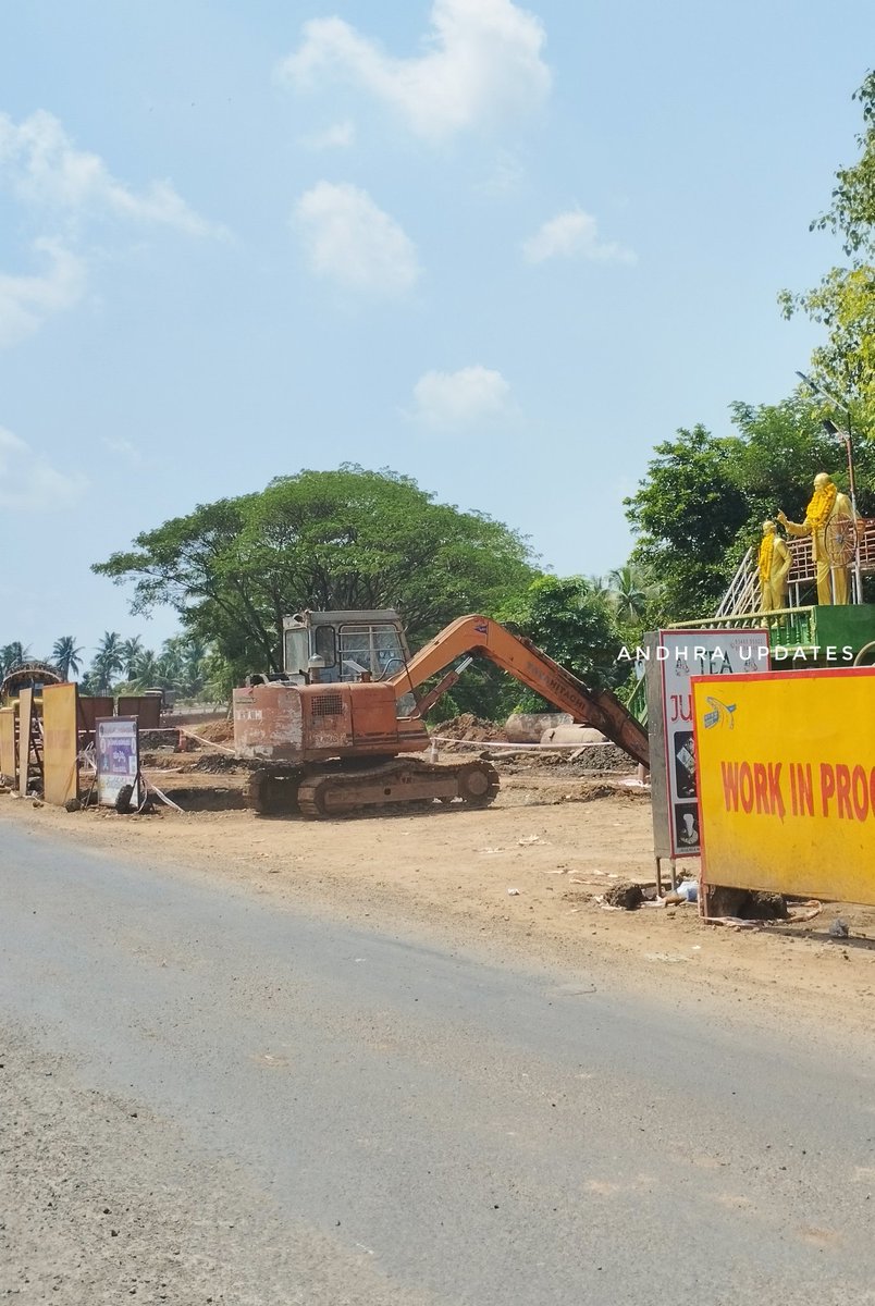 APInfraUpdates's tweet photo. Construction of a four-lane flyover at #Jonnada latest status

#Ramachandrapuram
#EastGodavari
#AndhraPradesh
#AndhraHighways
#AndhraFlyovers
#AndhraaRoads https://t.co/cwm4911Wa0