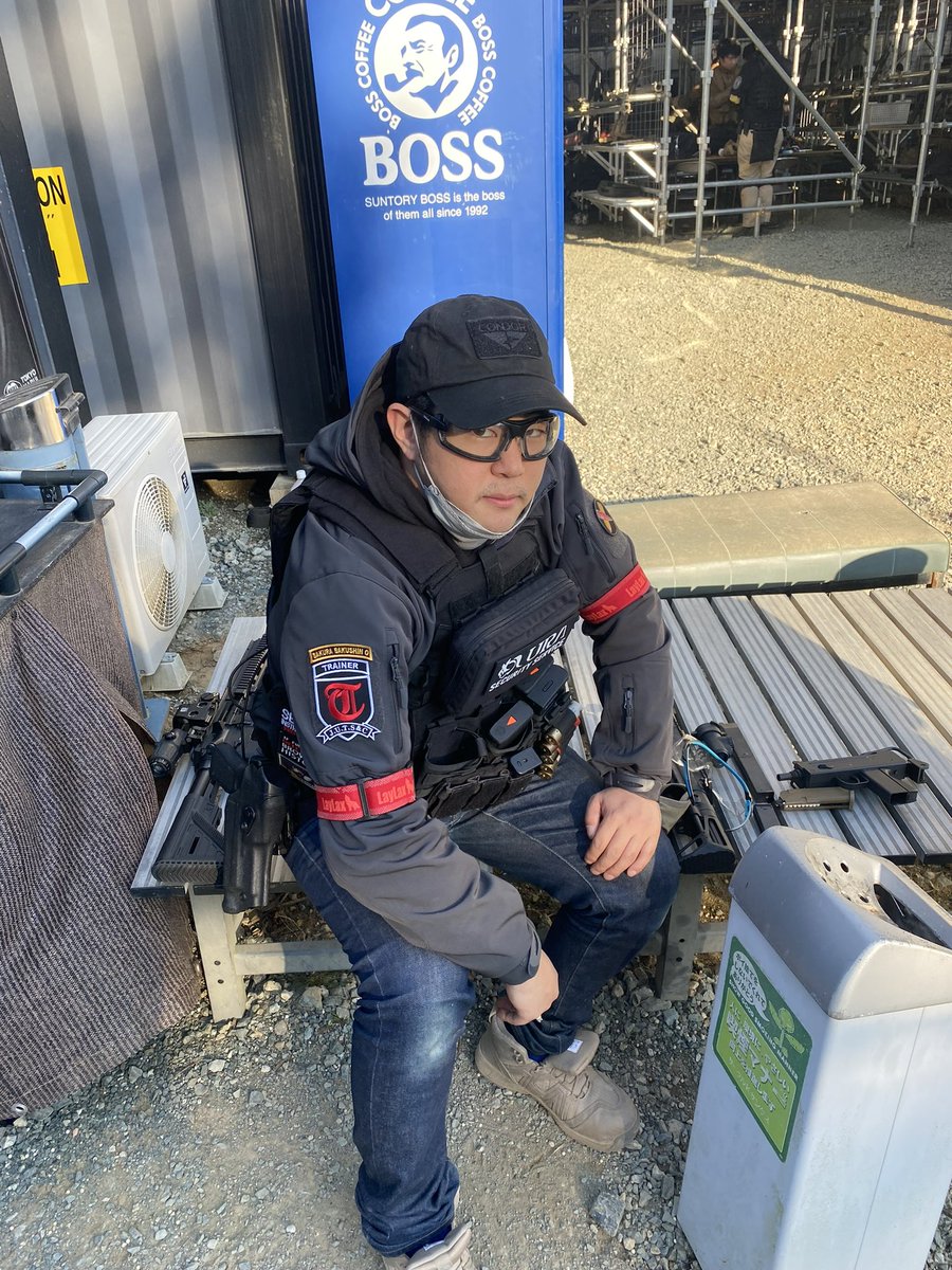 Resupool's tweet photo. 【固定用】
神出鬼没なぼっちなコミュ障オタクライダー。
コスプレ、VJ、DJ、即売会スタッフ、キャンプ、サバゲー、ソロツーリング。
名前を覚えるのが苦手なので覚えるまで自己紹介して頂けると助かります！ https://t.co/U0WGw5faTE