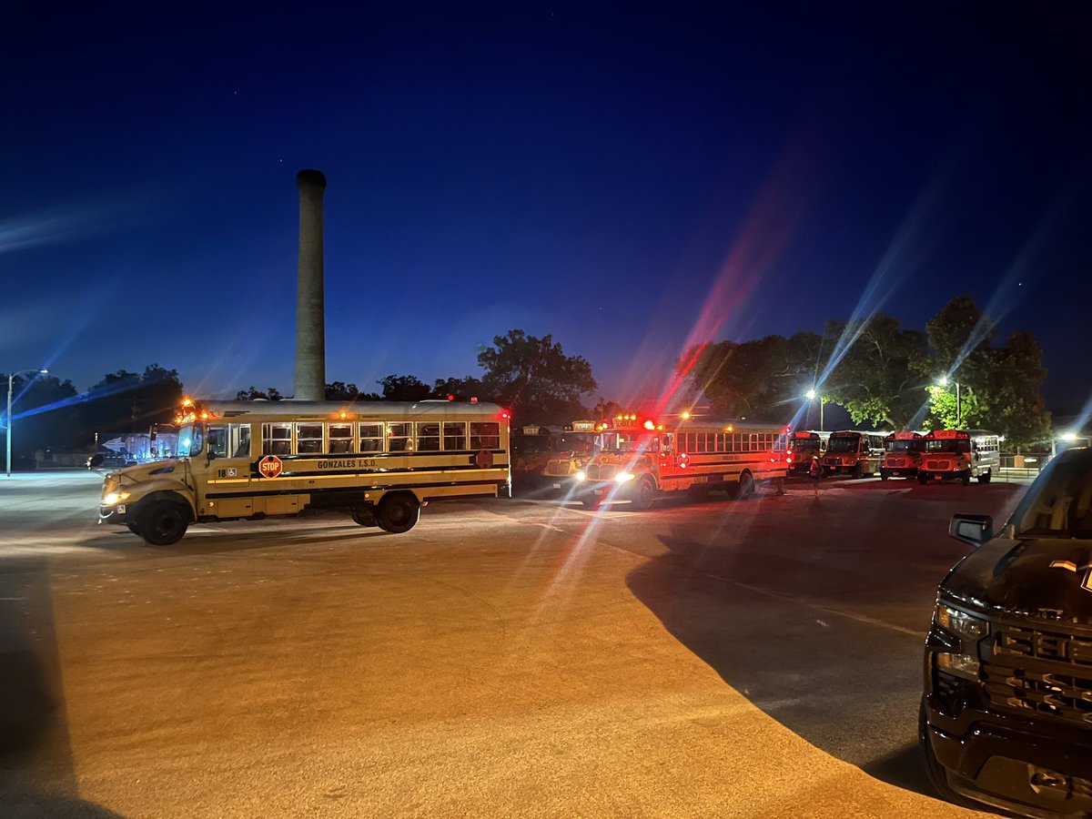 GISD buses getting ready to roll out!! Be safe out there!! Be aware of the kids loading our buses!! Stop at all flashing red lights &amp; stop  signs!! Have a great day!! #GrowingGreatness