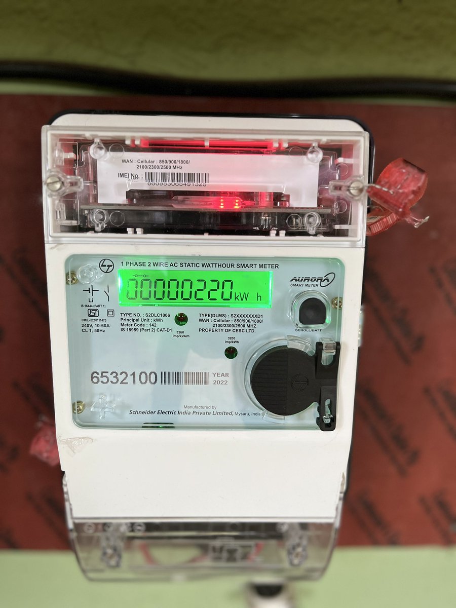 AbhiroopBhatt17's tweet image. The #3kw #solarpanels generated #8 units #IndependenceDay2023
