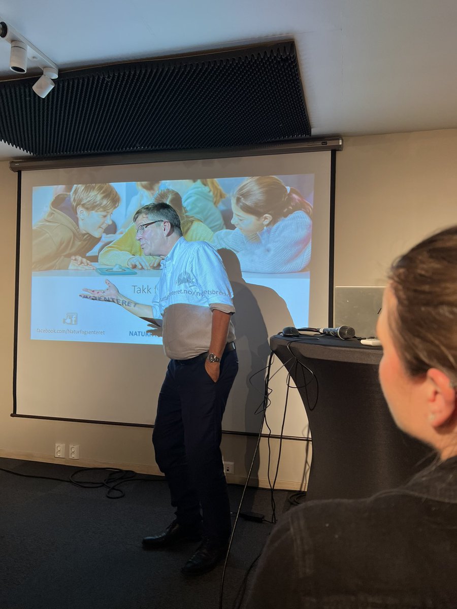 Vi tok debatten, realfagskrisen! Vi har en rekrutteringskrise til realfagene. Jan Tore Sanner mente at dette er den viktigste debatten ila Arendalsuka. Hvordan skal vi klare å bekle det fremtidige arbeidslivet innenfor fornybar energi, Ikt, helseteknologi mm.