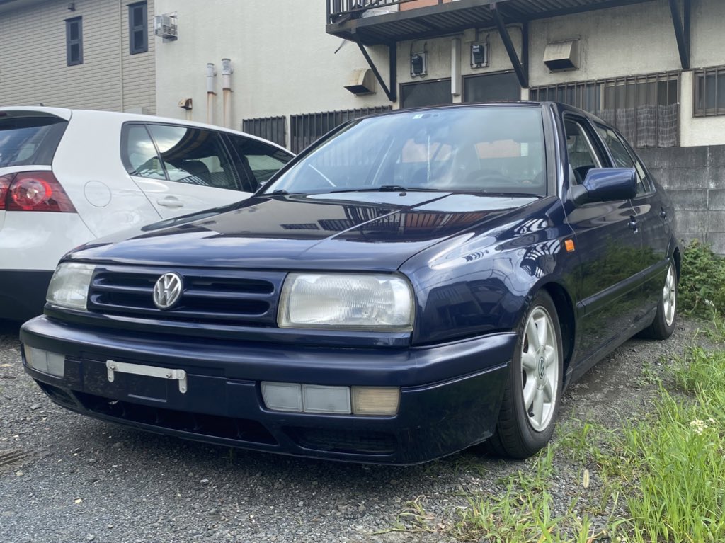 Ksw39's tweet photo. フォルクスワーゲン ヴェント 
売ります。
左ハンドルです。
値段は24万円になります。
詳細は画像を見て下さい。
内装や不具合箇所の写真はリプライに貼ります。
#車売ります https://t.co/jZ5pNT5ejD