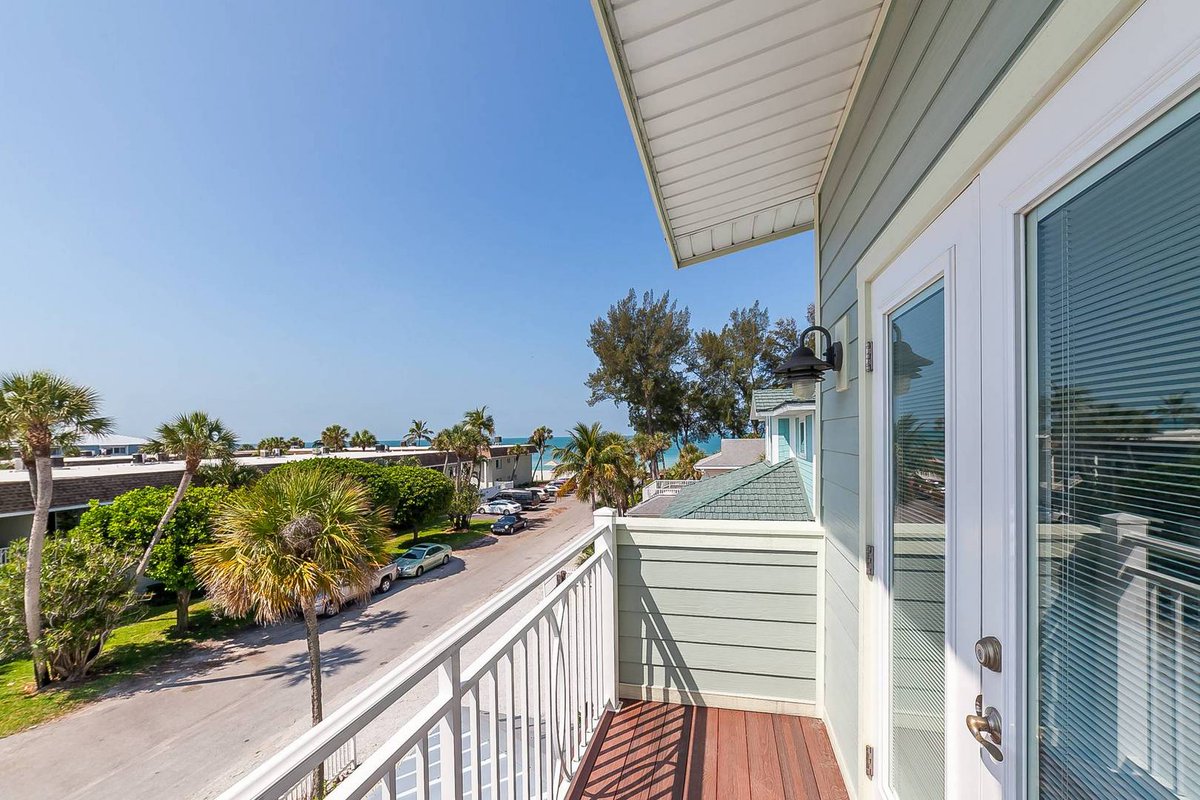 AnnaMariaLifeVR's tweet photo. Fish Stix awaits your stay on Anna Maria Island!  
 5 Bd | 4.5 Ba |  Just 3 Houses From The Beach| Poolside Lounge With TV | Fooseball! | Book now:  https://t.co/uVS0fSAGnn  
#annamariaisland #annamarialife #annamaria #ami #vacation #vacay #vacationrental #florida #beachhouse https://t.co/dDbiuYn30Z