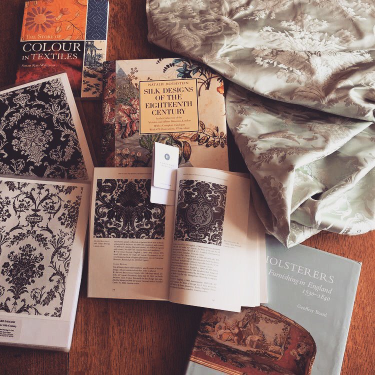 humphriesweave's tweet image. #TBT to #TextileResearch of 18th century textiles. Sometimes an old book is the only way #Textiles #MadeInBritain ow.ly/aGx430dIKt3