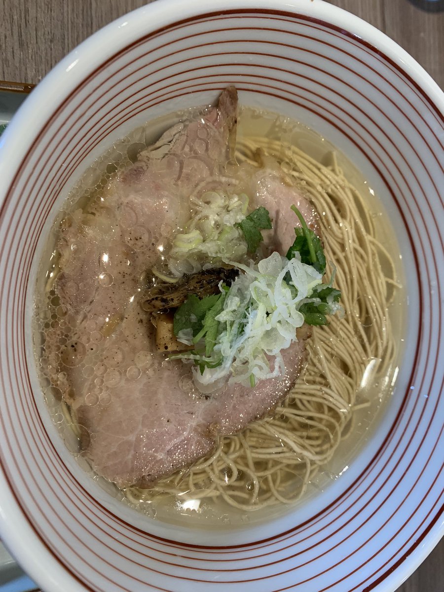 雷鳥@佐久平
信州WHITE
何回か伺っているものの食べてなかったWHITE
期間限定やつけ麺が美味しくてたどり着けていなかった
鰹と鶏の旨みがうまくマッチ
全粒粉？のザクザク麺はスープと程よく絡んで美味
写真撮り忘れたけど和え玉も豪華で素敵