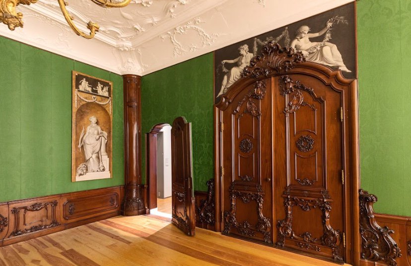 humphriesweave's tweet photo. It’s #woolweek take a look at the images of the imposing Beuning Room @rijksmuseum where our glazed pure worsted damask proudly hangs #wool #damask #historic https://t.co/VvI495vlDn https://t.co/c9mxD6hsD7