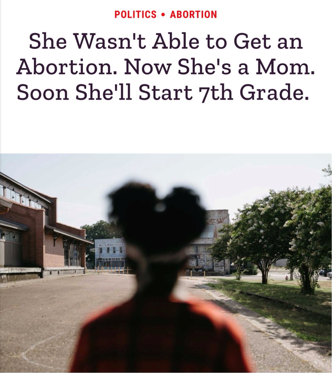 Meisje van 12 (nu 13) in USA wordt verkracht en raakt zwanger. Met 11/12 weken zwangerschap is dit bekend want meisje durfde niet over verkrachting te vertellen en wist nog niet van de hoed en de rand mbt zwangerschapsrisico. Door #abortus verbod in div. staten van USA zou zij