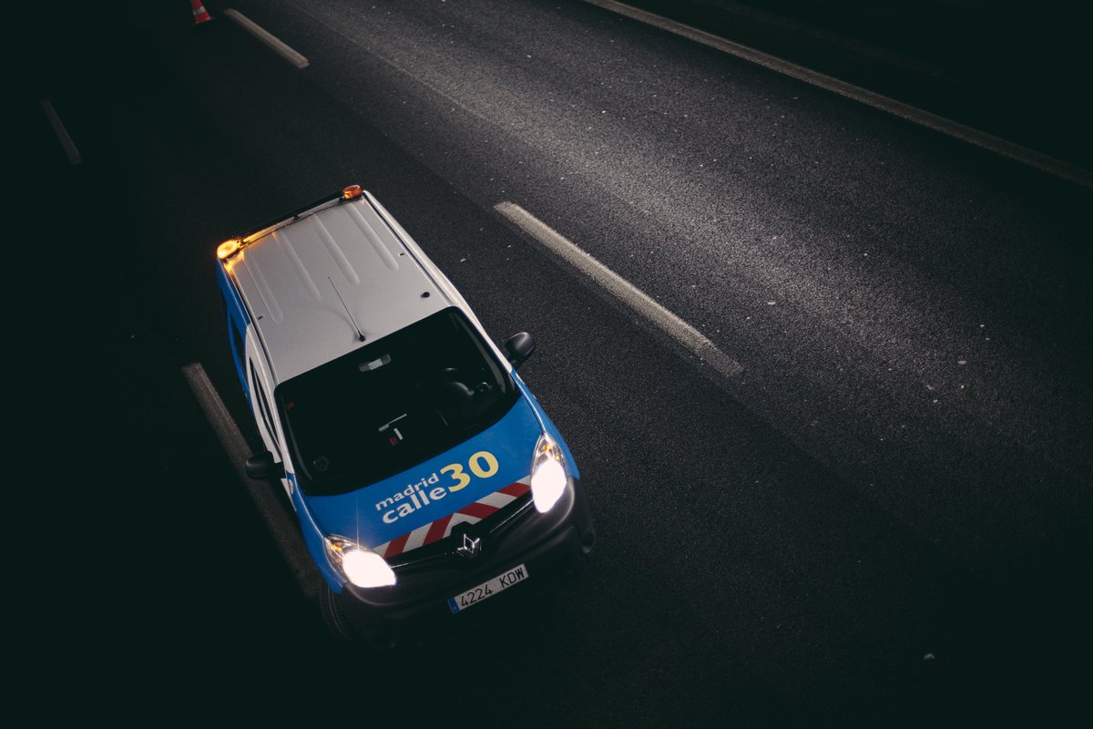 En #MadridCalle30, la SEGURIDAD es lo primero.
🚗🚦 En los #TúnelesCalle30 mantén la distancia de seguridad: 
✅100 metros 
✅O un mínimo de 4 segundos
Esto te da margen para reaccionar ante maniobras imprevistas. 
Prioriza la #SeguridadVial y cuida de ti y de los demás  🛣️👀🚘