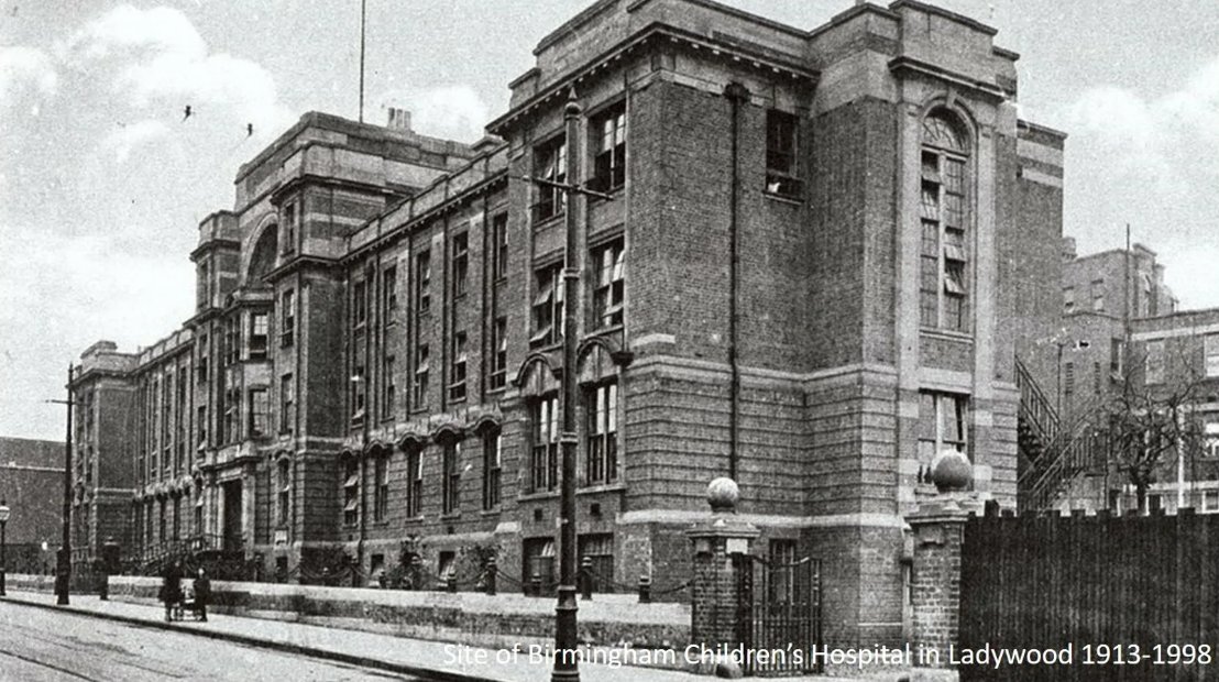 HartUvTheMatter's tweet photo. (continued) Random photos of #OldWorld buildings I collected because I liked them: https://t.co/GDX6hOZium