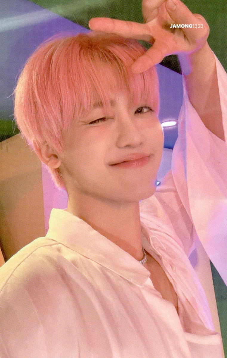 njmhae's tweet photo. these are some of the prettiest jaemin selfies ever https://t.co/0lRzOsC354