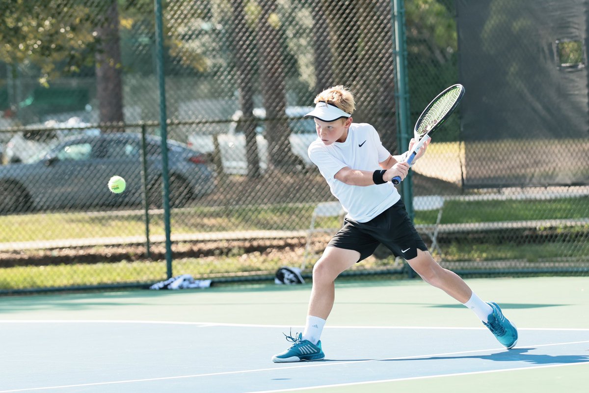 tennisaurus_rex's tweet image. Slice is nice #tennis #slice #backhand #backspin