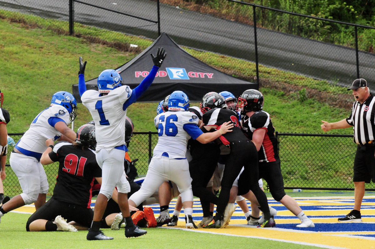 georgiaforcefb's tweet photo. Incredible event in Gatlinburg, Smokey ⛰️⛰️. 1st class venue for the 1st Black Bear Brawl.  1st class competition from the Cabbarus Stallions.  Excited to pull out a W.  GA FORCE is ready for a great season!!! One Team. One Mission.  
@RockyTopSports1 @GatlinburgBowl @8ManExtreme https://t.co/jDiEx7DSnC
