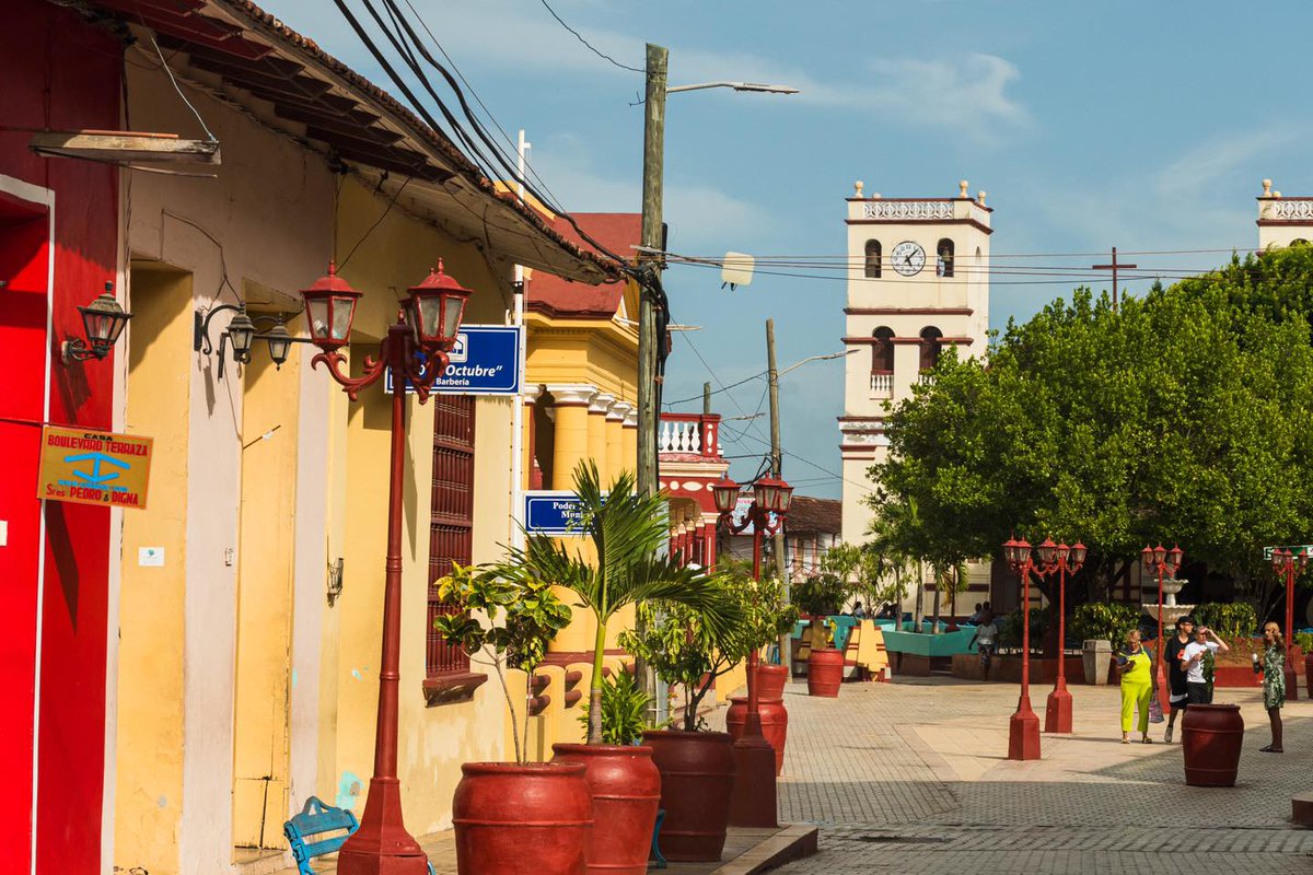 Nuestra Señora de la Asunción de Baracoa, la tierra del cacao, el coco y el Yunque, celebra hoy el aniversario 512 de su fundación. En nombre del Gobierno envío las felicitaciones y un abrazo al pueblo de la Villa Primada de #Cuba 🇨🇺.