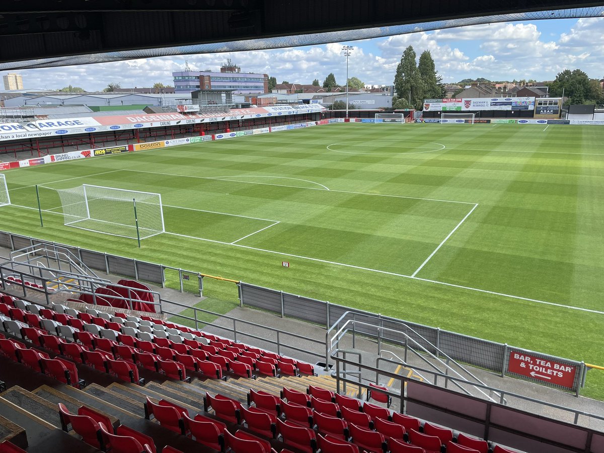 Pitch prep all done ahead of todays clash with <a href="/GatesheadFC/">Gateshead FC</a> hoping for 3pts COYD🔴🔵<a href="/Dag_RedFC/">Dagenham & Redbridge</a>