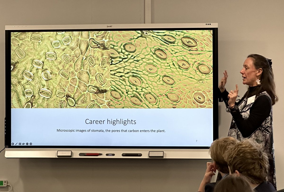 Thank you @MelanieZeppel for sharing your love of Science and work with #AI with our <a href="/Redlands_School/">Redlands</a> Junior School Students during #ScienceWeek.  Year 6 Students ran the Q&amp;A panel and if time allowed our students would still be asking questions. #superstarsofstem #WomenInSTEM