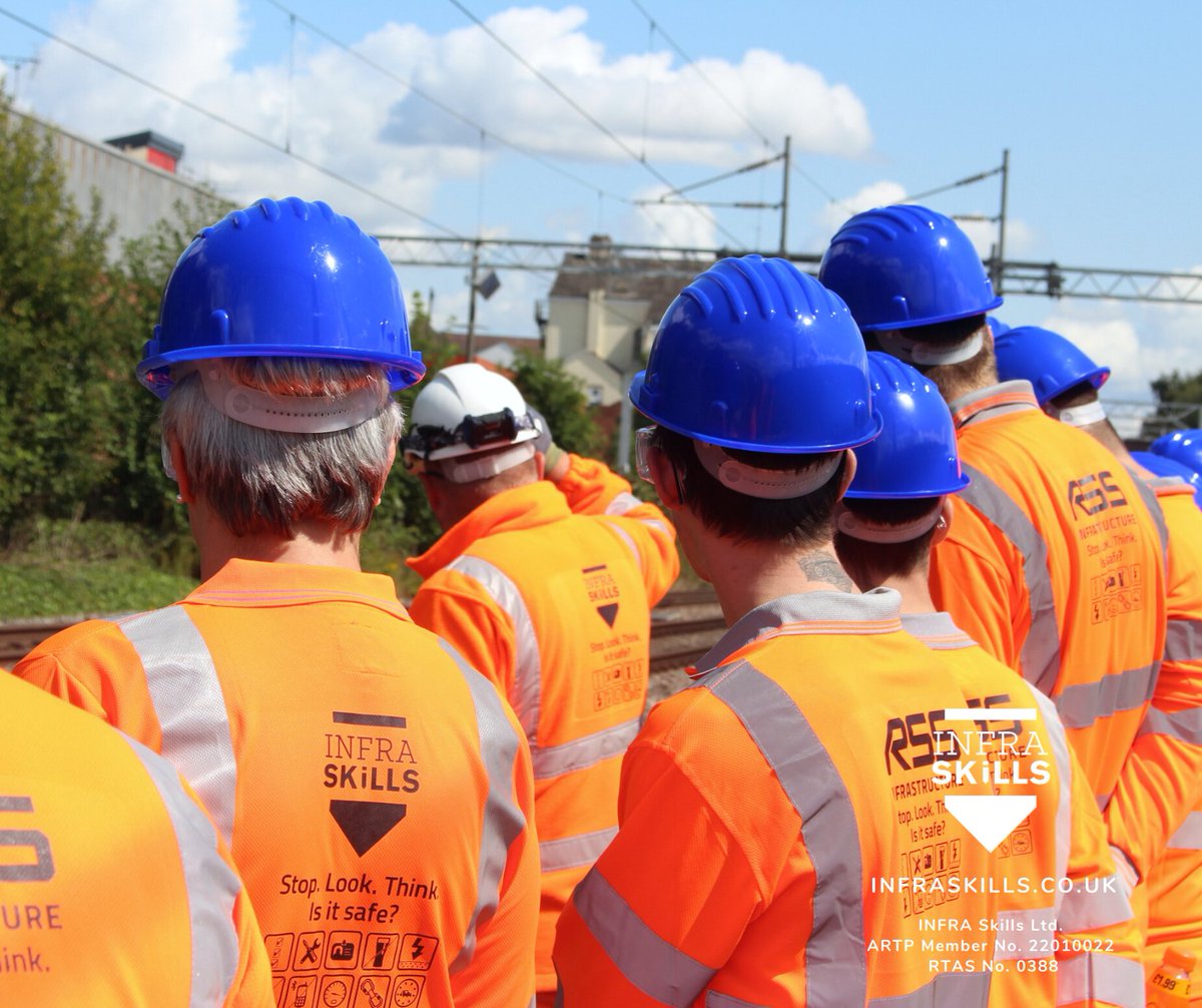 Looking to join the railway industry?
📍#Aston, #Birmingham
Our PTS AC Initial training course, starting on 📅22/08/2023 
Don't miss out on this opportunity to jumpstart your railway career - contact us now! ⤵
📞 0330 113 0006
📧 ben.wilkins@infraskills.co.uk

#PTS #Railway