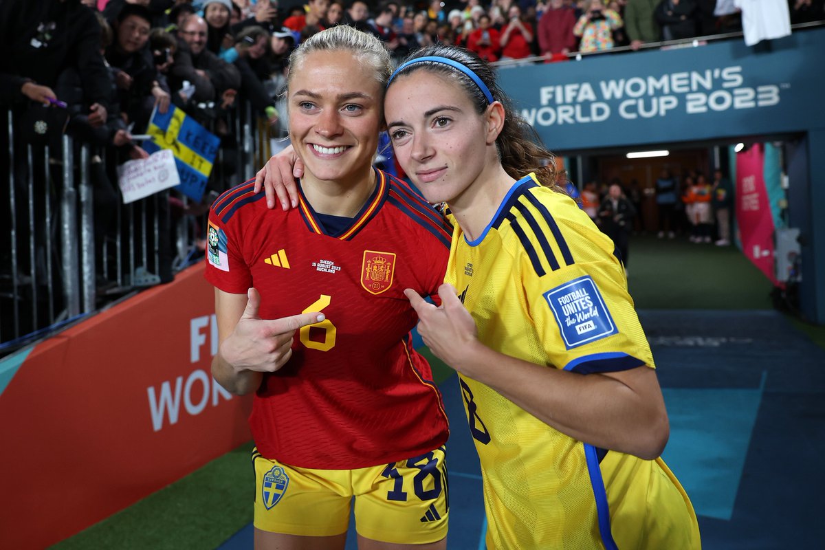 🇪🇸@AitanaBonmati 🫂 @FridolinaRolfo 🇸🇪

#FootballUnitesTheWorld 

#FIFAWWC  #BeyondGreatness