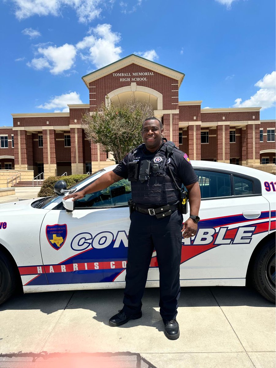 Pct4Constable's tweet photo. HAPPY FIRST DAY OF SCHOOL TOMBALL ISD! 

We are so excited to help welcome back Tomball ISD students for the 2023-2024 school year.

Constable Mark Herman's Deputies are already patrolling school grounds and monitoring school zones to get our children to class safely. https://t.co/aoja8703eu