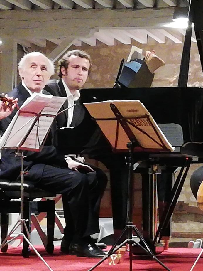 TheviotW's tweet photo. Une pensée émue à l'égard du #pianiste chambriste Bruno #Canino dont je garde un bon souvenir d'un concert au Château #Giscours (#Médoc), musicien dont j'ai appris qu'il avait perdu une précieuse partenaire de scène, la #violoniste Mariana Sîrbu, il y a deux semaines. https://t.co/OKOkDlwo6X