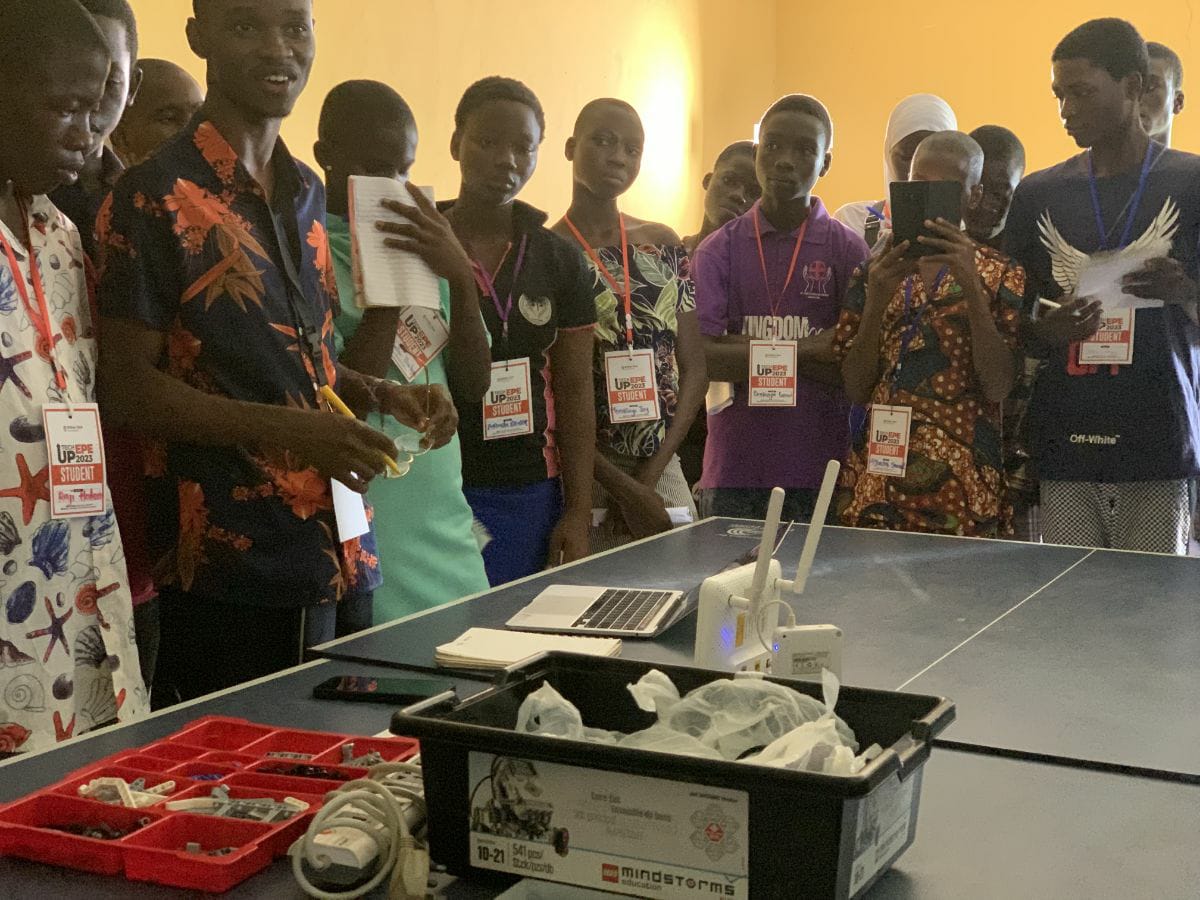 rubiestech's tweet photo. Tech Up Bootcamp Day 2:
Learning to code should be fun &amp; interactive. Our approach not only imparts coding skills but also ignites a genuine passion for the craft, ensuring that students don't just learn to code – they fall in love with it. Thanks @ThePSF 

#coding #15august2023 https://t.co/2k5agE8MK3