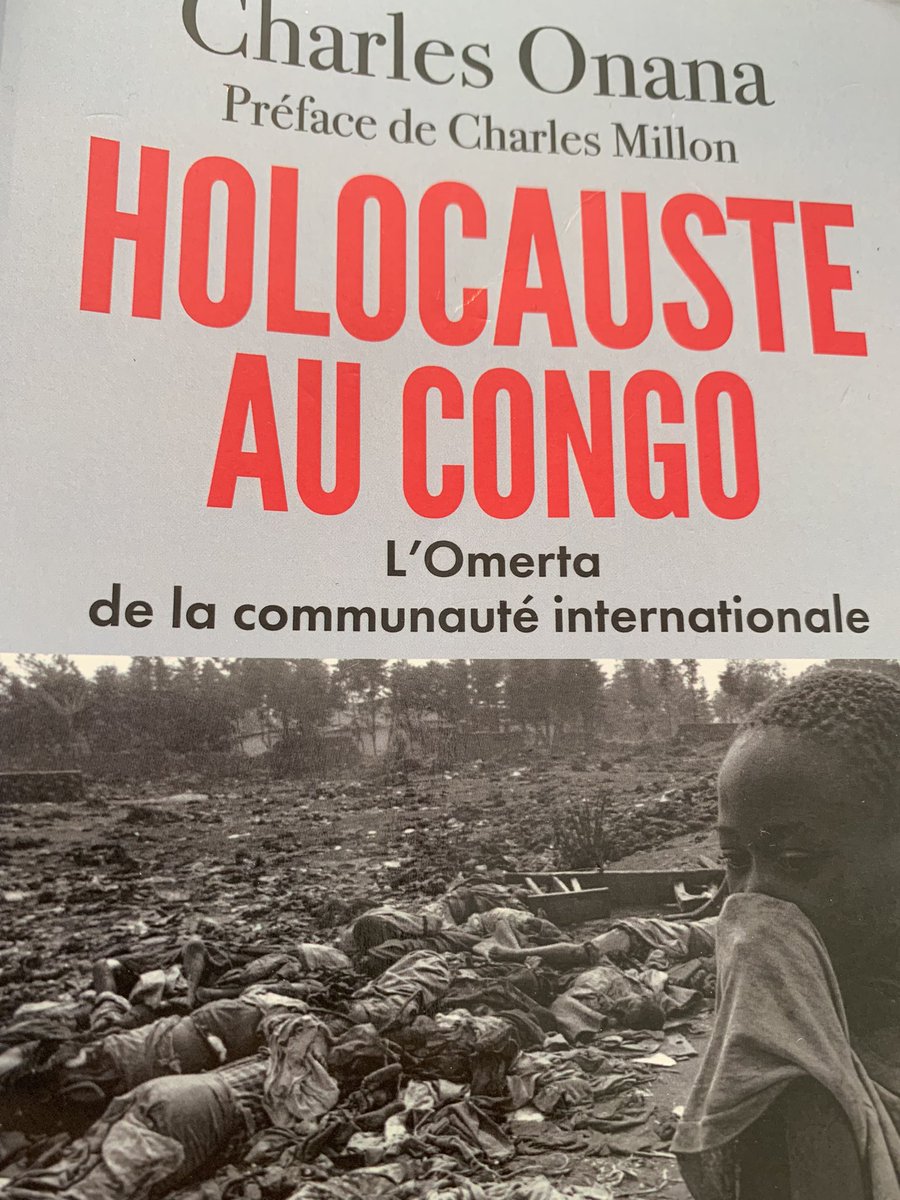 JF_LE_DRIAN's tweet photo. 500 000 femmes violées !

10 millions de congolais massacrés.

Des "coups de pilon sur des bébés enfoncés dans les mortiers" devant leurs mères.

C'est cette extermination à grande échelle que Paul Kagame, cet Hitler bis, le plus grand criminel encore vivant, organisa faisant de l'Est du Congo un enfer sur terre et une source inépuisable de richesses, et ce, avec la complicité active des US.

C'est comme si le génocide de 800 000 Tutsis en 1994 lui avait donné un blanc sein à lui, le Tutsi rêvant avec l'américain d'un tutsiland pour commettre de pires crimes sur des victimes innocentes.

Pourquoi assassiner les femmes ? 

Pour empêcher durablement toute possibilité de naissance sur le territoire convoité.

Pourquoi assassiner les enfants ? 

" Pour effacer toute mémoire des atrocités et l'éventualité d'une envie de vengeance vis à vis des bourreaux tutsis."

Les US sont non seulement complices mais furent les initiateurs de cette invasion d'un pays souverain, l'ancien Zaïre, désormais dénommé, République Démocratique du Congo.

L'objet de toute les convoitises est situé à l'Est du Congo, le Kivu, dont le sous-sol regorge de richesses d'une valeur inestimable (70 % des réserves mondiales de coltan, cobalt, diamants...)

Paul Kagame, le sanguinaire, dont Tony Blair fut le conseiller, ce monstre froid intouchable, installé et armé par Bill Clinton, protégé par les anglo-saxons toujours promptes à intimider même en France les journalistes ou les parlementaires qui oseraient nuire à son image et révéler l'effroyable réalité.

N. Polony tenta de mettre en lumière ces atrocités mais une guerre juridique lui fut déclarée par des malfrats commandités. 

Tout est dans ce livre préfacé par un ancien ministre de la défense.

Quand à Nicolas Sarkozy, qui n'a jamais été à une trahison prêt, il fut doublement coupable. Nous en dirons plus.

Nous reparlerons aussi de cette opération turquoise qui fut l'honneur de la France, salie par des pourritures, des pseudos ONG, faux nez, aux ordres de Paul Kagame et des US.

En 1994 la France fut évincée du Zaïre par notre ennemi américain. Dommage car la France malgré ses erreurs ne fut jamais sans foi ni loi.

Si les américains savaient, ils auraient honte de leur pays, de ces sous-secrétaires d'Etat qui font la pluie et le beau temps et qui tuent les Africains.

Que les spécialistes des études post-coloniales au lieu de se contenter de l'arbre rachitique qu'ils ont élu comme sujet braquent leurs projecteurs sur la République du Congo et ils y verront une forêt de crimes 

La vie des Africains semble valoir encore moins que la vie des Ukrainiens qui déjà ne vaut pas grand chose aux yeux de cette Amérique criminelle.

Dans les prochaines semaines, je rédigerai beaucoup d'articles pour rendre justice aux femmes et aux hommes congolais.

Si vous n'avez qu'un livre à acheter d'ici la fin de l'année, n'achetez surtout pas mon livre qui sort en octobre, achetez ce livre du brilliant universitaire, l'intègre Charles Onana.

Faites connaitre cette réalité.

@duboiris @DenisMukwege @MarianneleMag @oliviermarleix @fxbellamy @RazikaAdnani @FBBlackler @NPolony @CharlesMillon @VoiceOfCongo @PR_Congo @juliodibwe @GeWoessner #congo