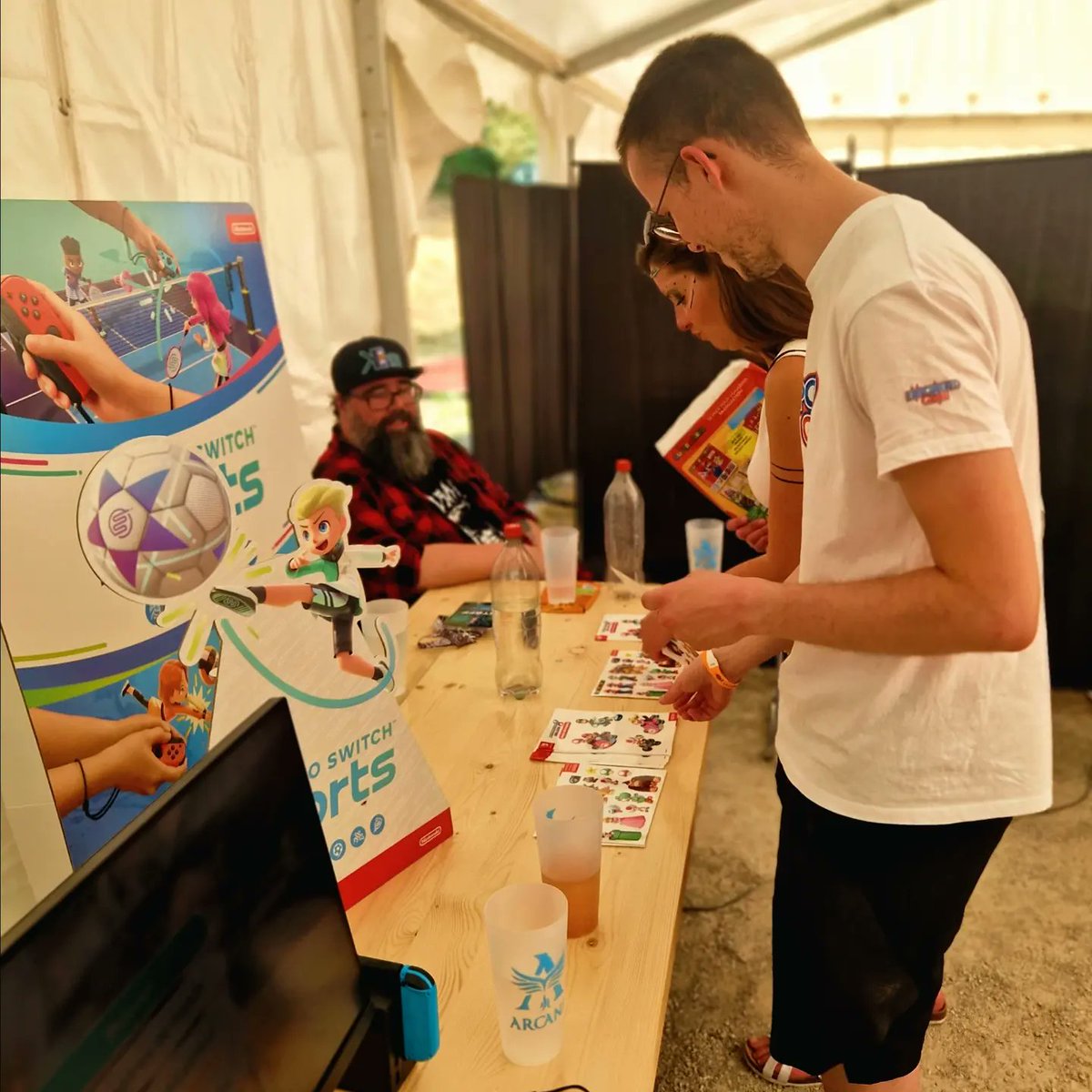 KbirdOfficiel's tweet photo. Flashback de l'événement "@arcana_festival" ! 🦅
📍Av. de Vertou 2, 1110 Morges
⏰️ 11 - 14 août 2023
#morges #throwback #arcanafestival #nintendoch #kbird #suisse #event https://t.co/bS2Zr8vm2a