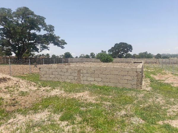 TrackaNG's tweet photo. N3.2m was allocated to the Infrastructural Development for Fish Production in Bogoro Bioresources Centre, Bogoro, Bauchi in the 2022 FG Budget. 
We tracked and report that this project is ongoing.

The mini fish pond is under construction, the borehole is being repaired while pipes and rubber tanks have been supplied. 
We will keep tracking to ensure proper service delivery.