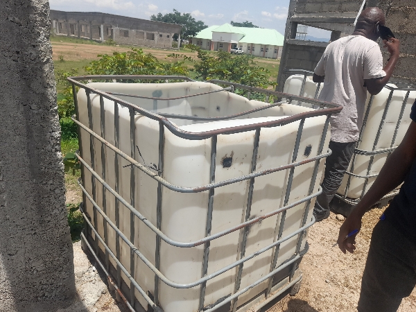 TrackaNG's tweet photo. N3.2m was allocated to the Infrastructural Development for Fish Production in Bogoro Bioresources Centre, Bogoro, Bauchi in the 2022 FG Budget. 
We tracked and report that this project is ongoing.

The mini fish pond is under construction, the borehole is being repaired while pipes and rubber tanks have been supplied. 
We will keep tracking to ensure proper service delivery.