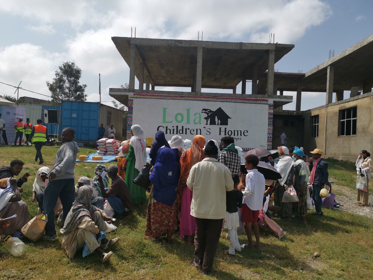 Today, Lola Children’s Home with the fund aid by #ADRA supports Food and NFI for >1700 HH living in #Mekelle and IDPs from Western Tigray. In addition, Lola giving child care service and community outreach support for 92 #children of #Tigray. @hagos_eden @hgodefay