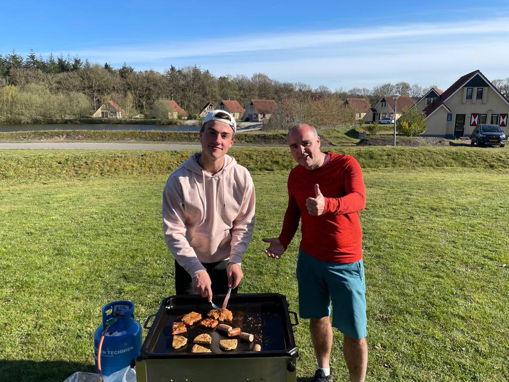 siepe13's tweet photo. Grote dag vandaag. #debutboy #lethimcook https://t.co/2dngJ5VQ2Z