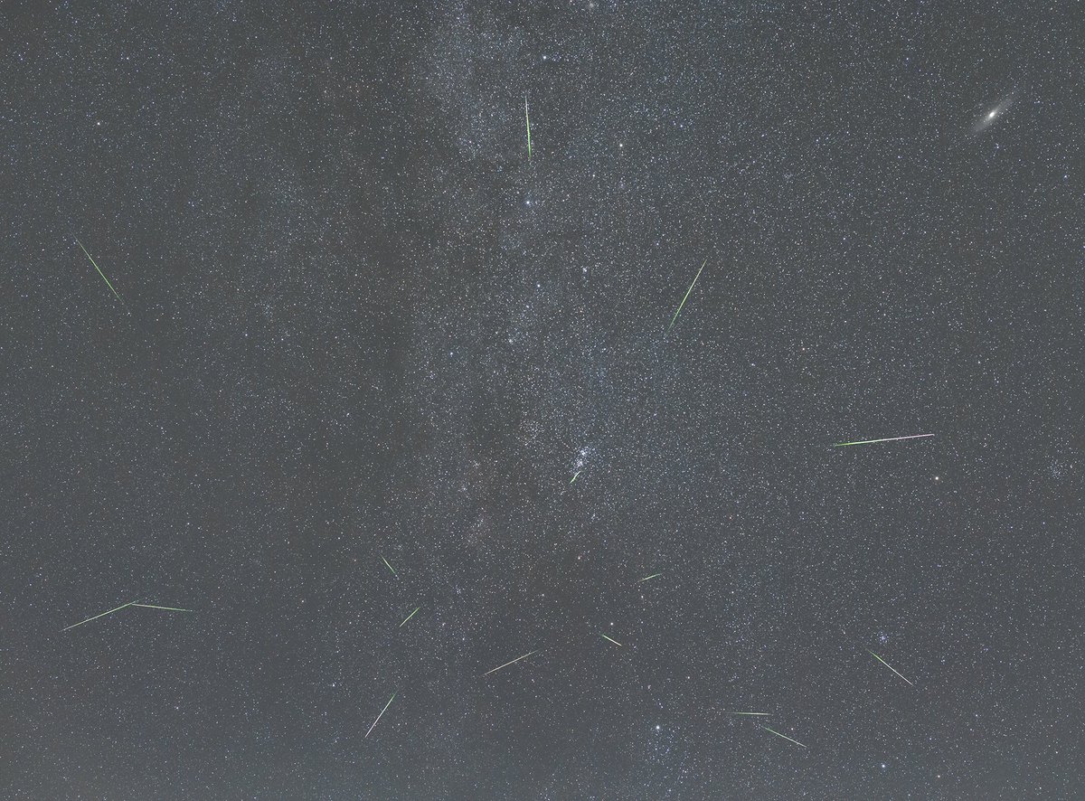 GioAlbLat's tweet photo. Perseides aug 13th. About 3 hours with 40mm on 5d mk3. At 12800 ISO, f2, 4 sec. Stacking.
#nightpics #nightsky
#space #starshooting #astronomy #astrophoto #astropics
#astrofotografia #astrophotography #shootingstars #perseides https://t.co/lWRU7zbXr3