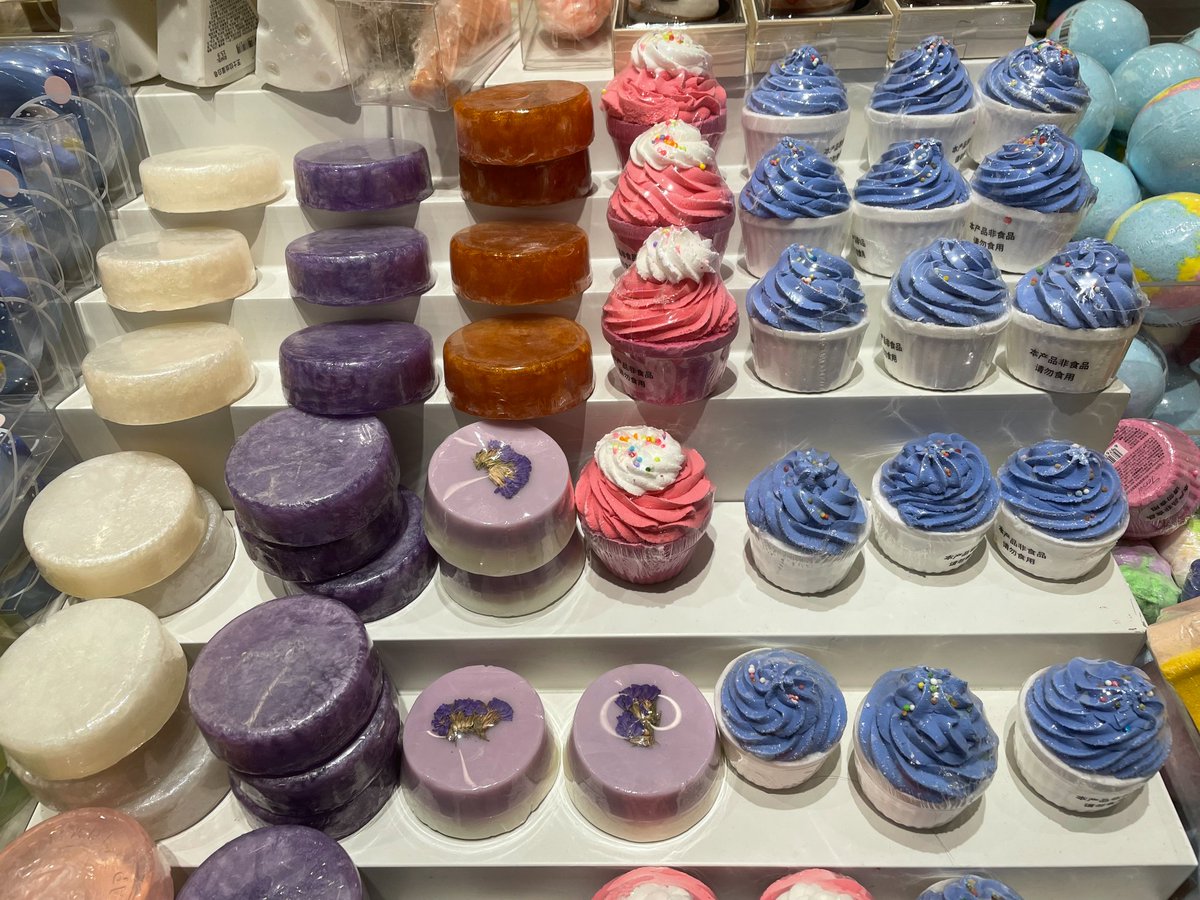 bethy39244902's tweet image. Do you know what is this? 
Hint: it&apos;s for bathing.
#bathroom #bathtime #bathsalt #bath #bathsaltbomb