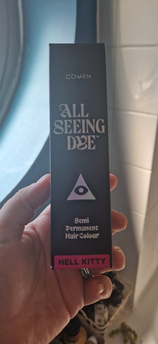 Saff1984's tweet image. Study break = New hair.
Trying out the @killstar Coven brand for the first time. #pinkhair #hellkitty