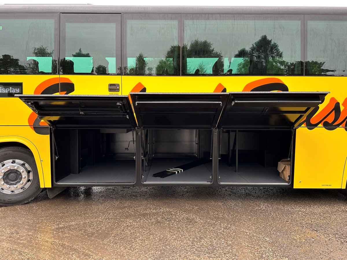 basecoachsales's tweet photo. Our latest Scania K360 MOBIpeople Premium;
ready for delivery to Eagle of Bristol.

The coach has 70 PRIME seats and is prepared for PSVAR.

The luggage capacity is particularly impressive! https://t.co/4gFy6UGebs