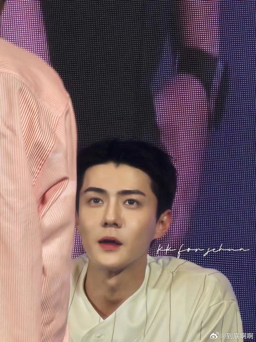 pisces0420's tweet photo. sehun🧡
，
，
，
，
，
，
，
，
，
#sehun #exo #吴世勋 #呉世勲 #雑誌 #写真 #magazine #photo #boyfriend #오세훈 #오세훈사랑해 #HUNHAN #勋鹿 #ฮุน #Wushixun #handsomeboy #handsome #poster #playbill #fansmeeting #cool #love #ootd #likesforlike https://t.co/wRg4JYm3Zl