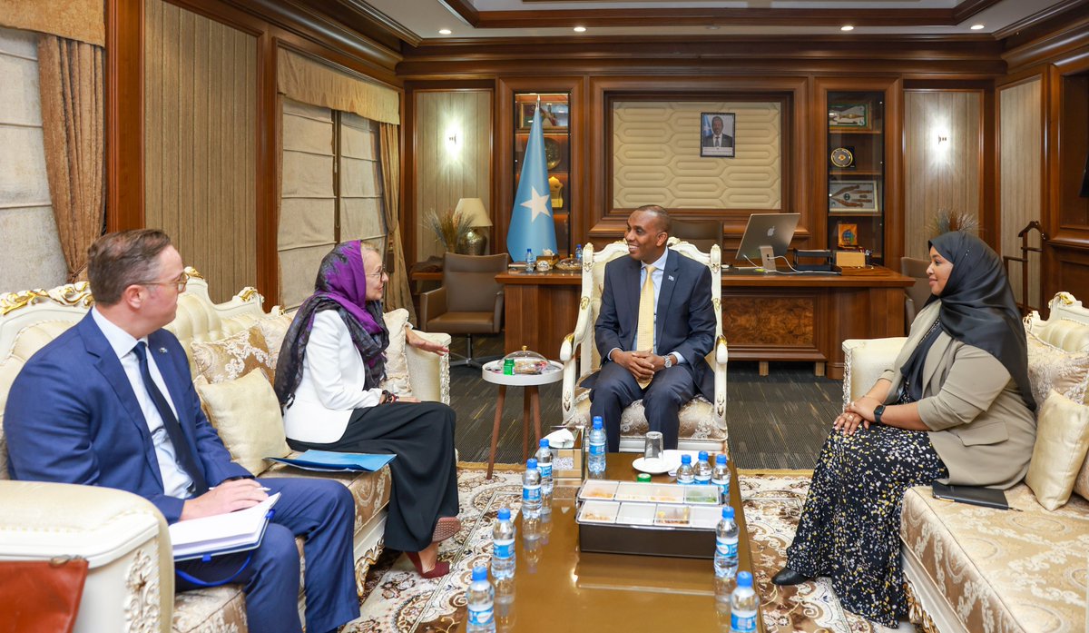 EU Delegation Somalia (@eu_in_somalia) on Twitter photo 🇪🇺🤝🇸🇴 EU Ambassador <a href="/TiinaIntelmann/">Tiina Intelmann</a> bid farewell to the Somali PM H.E. <a href="/HamzaAbdiBarre/">Hamza Abdi Barre</a>, ending her two year term. Applauding EU-Somalia cooperation, the Ambassador highlighted progress made across sectors. The meeting affirmed #EU's pivotal role as development partner. #Somalia 🇪🇺🤝🇸🇴 EU Ambassador <a href="/TiinaIntelmann/">Tiina Intelmann</a> bid farewell to the Somali PM H.E. <a href="/HamzaAbdiBarre/">Hamza Abdi Barre</a>, ending her two year term. Applauding EU-Somalia cooperation, the Ambassador highlighted progress made across sectors. The meeting affirmed #EU's pivotal role as development partner. #Somalia