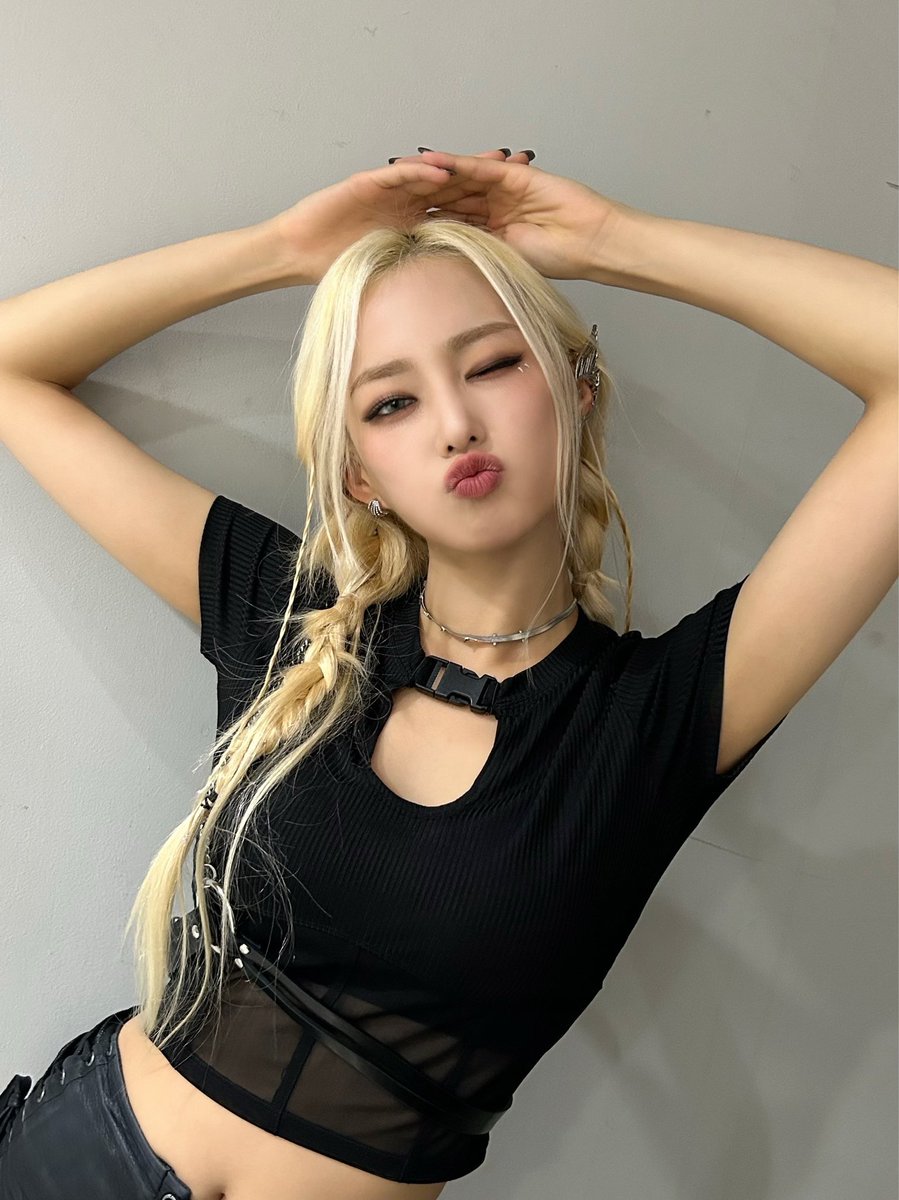 superbellcom's tweet photo. EL7Z U+P💎으로 가기 위한 마지막 경연❗
퍼포퀸👑 #예은 의 파이널 무대🎤와 스페셜 무대✨까지
잠시 후 10PM(KST)⏰ Mnet #퀸덤퍼즐 놓치지 마세요💜

▶️ https://t.co/qWL0iyC0ie

#장예은 #YEEUN #JANGYEEUN
#퀸예은의_퀸덤퍼즐 #OurQueenYEEUN
#슈퍼벨컴퍼니 #superbellcompany #superbell #SBC https://t.co/fhPVw0qbnt