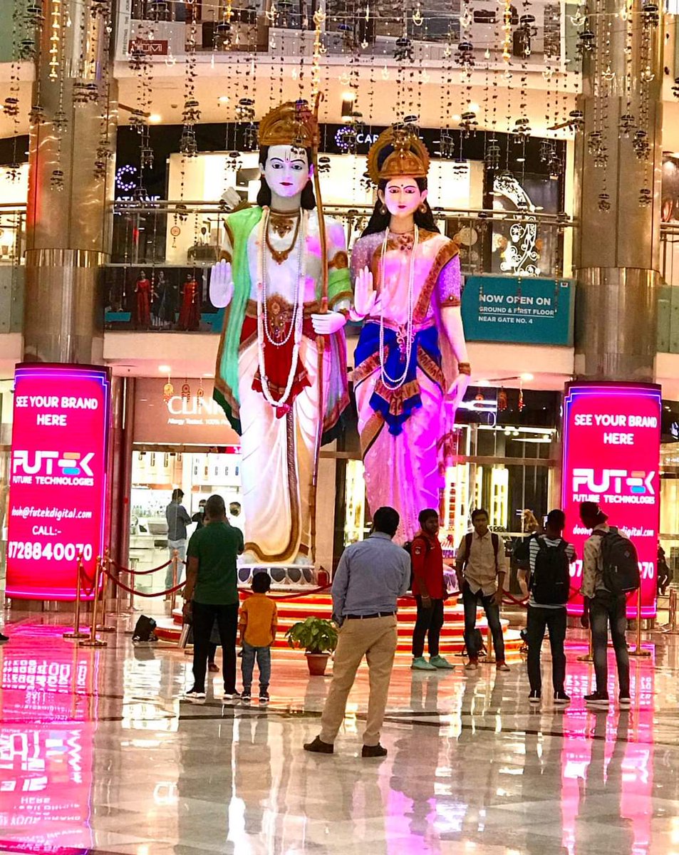 desi_thug1's tweet photo. Shri Ram Janki Murti at the Ambience Mall in Gurgaon https://t.co/kEHmv4EB6a