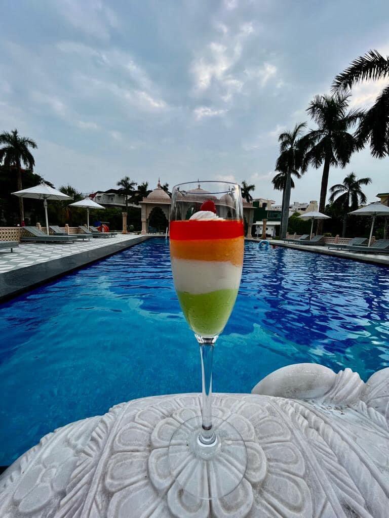 TajviewAgra's tweet photo. #HappyIndependenceDay Immerse yourself in the spirit of patriotism and unity with the hues of Tri-colour at Tajview Agra. Let's honor the diversity and vibrancy of our nation as we remember our journey towards freedom. Happy Independence Day! 

#TajviewAgra #BlissfulRetreat https://t.co/HVZKN0lAcF