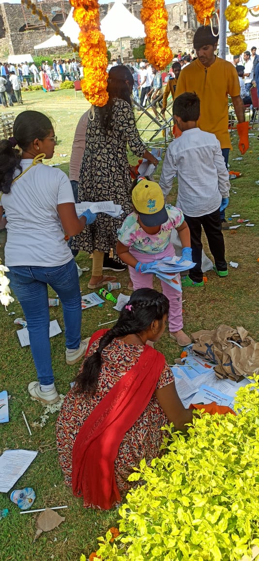 ISDC held a cleanliness drive in Hyderabad on #IndependenceDay2023

Let us resolve to honour the tricolour by picking up any discarded flags &amp; keeping our nation clean.
