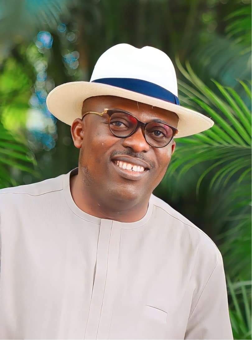 berebaishmael's tweet image. His Excellency Sir @SimFubaraKSC DSSRS, Governor of Rivers State is diligently deploying innovative vision and creativity in transforming and taking the state to greater heights. Relax &amp;amp; relish the brilliant smiles of #TheWorkingSim to light up your day.

Seyi Amrabat Spain Abuja