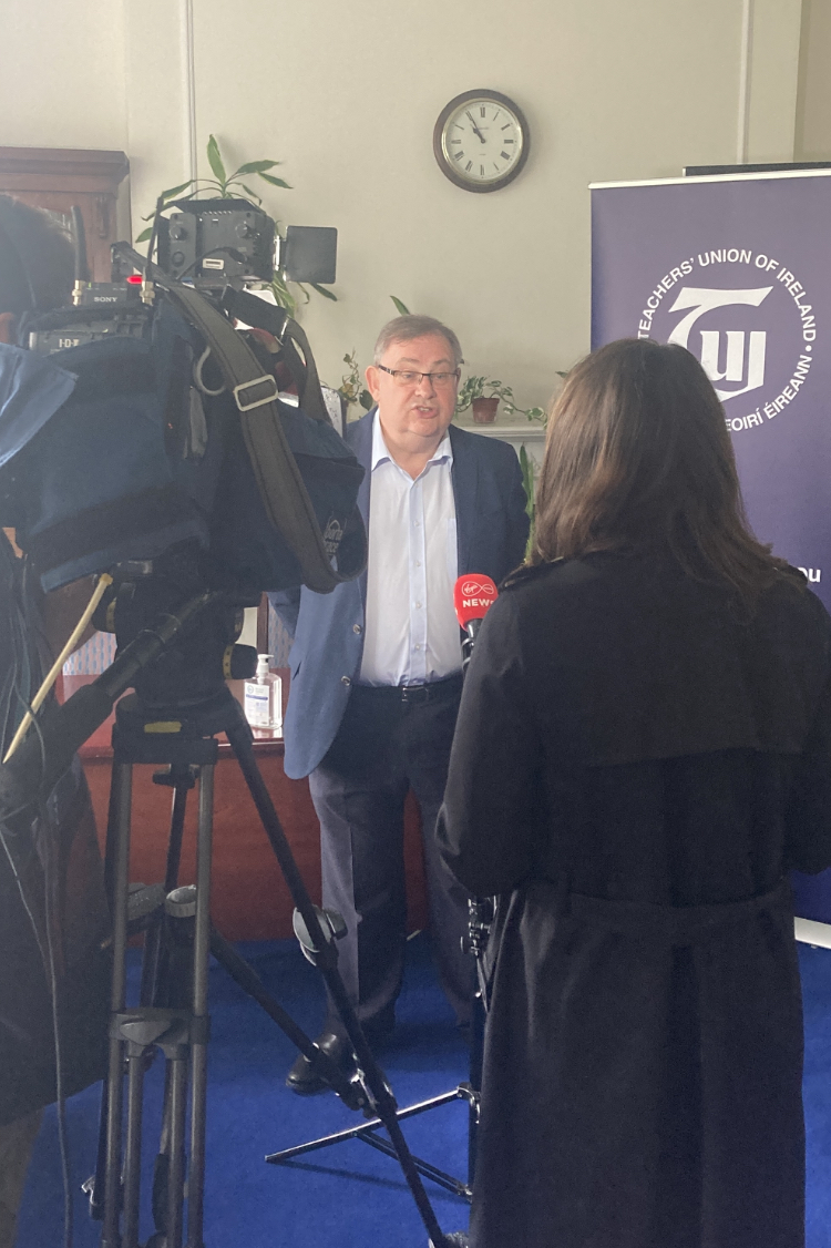 TUIunion's tweet photo. TUI's Michael Gillespie discusses need for full jobs and permanent contracts upon initial appointment  and enhanced promotional opportunities for teachers with Virgin Media News https://t.co/a8SPIraY6H