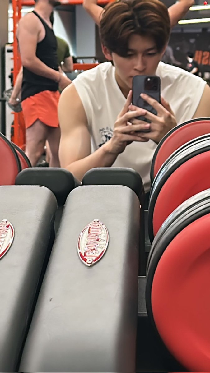 PondPhuwin_USA's tweet photo. ✧ pond ɪɴsᴛᴀɢʀᴀᴍ ᴜᴘᴅᴀᴛᴇ ✧

⏤͟͟͞͞  pond is getting stronger like look at those 💪 he is so hot while working out !! 🫠

✮ ᴛᴀɢs ✮
@ppnaravit #ppnavarit #ปอนด์ภูวินทร์ https://t.co/QuI5fWke4a