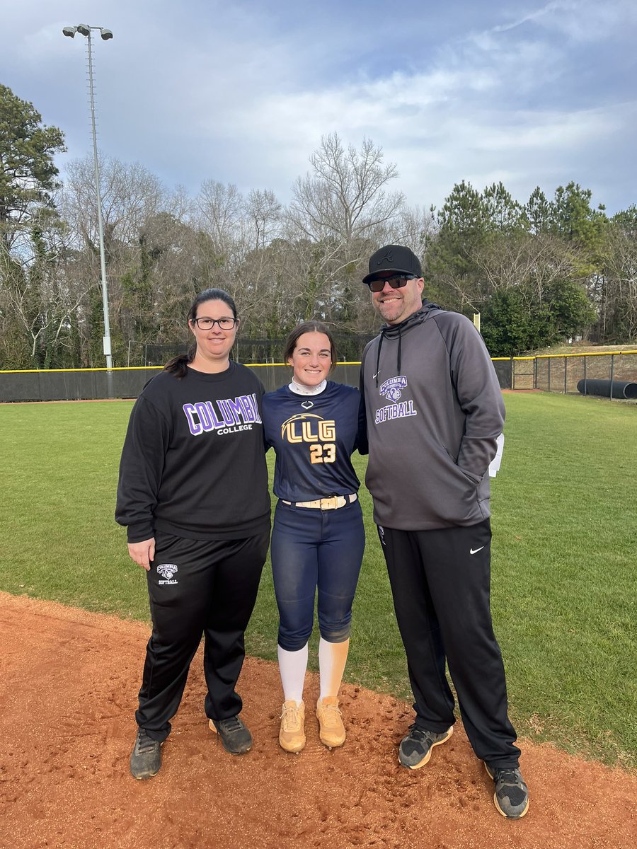 maggiehinz23's tweet photo. I am excited to announce that I have verbally committed to @CC_Koalas_SB  
I want to thank everyone who has supported me and helped me get here. Thank you Coach Newberry and Coach O for giving me this opportunity. 
Excited for this next chapter, Go Koalas! 🐨 https://t.co/6YVkmoWpDL