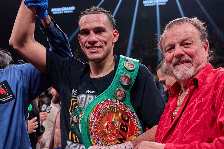 boxingscene's tweet photo. David Benavidez Believes He's Too Big and Too Strong For Demetrius Andrade https://t.co/wcjag69xVf https://t.co/WswVlZ1aRI